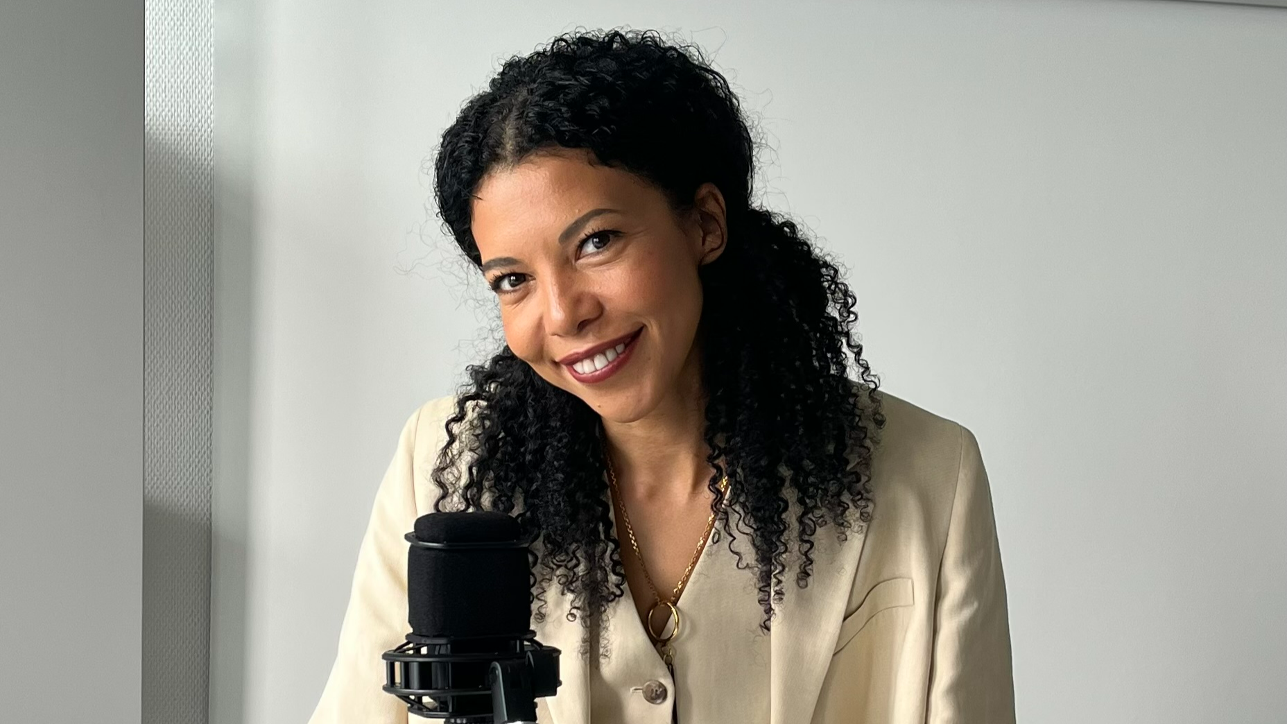 Karolina Ashionning yalangoch fotosuratlari Karolina Ashionning yalangoch fotosuratlari