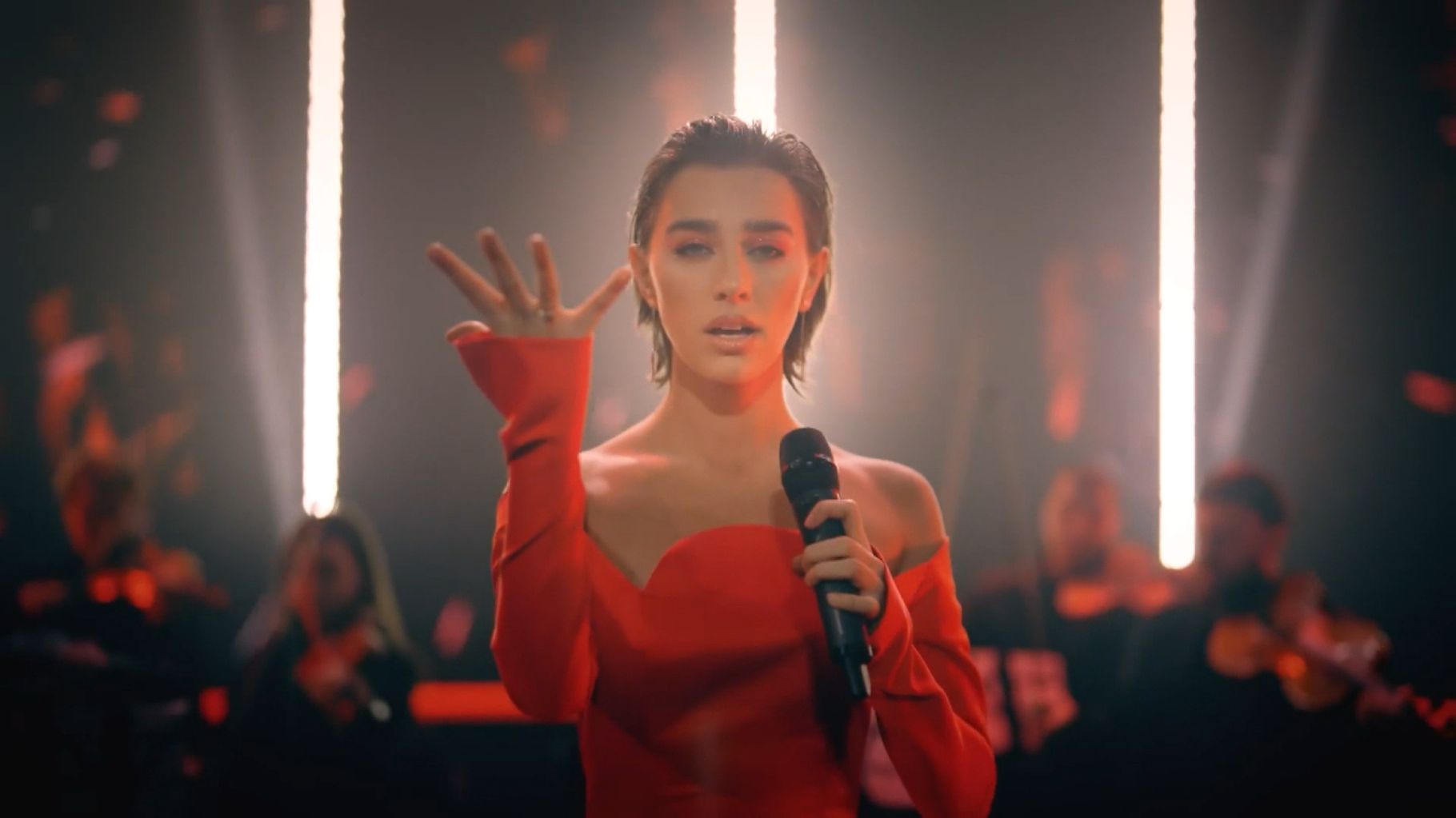 Dem Laura seng Konkurrenten: D'Artiste vun der zweeter Halleffinall