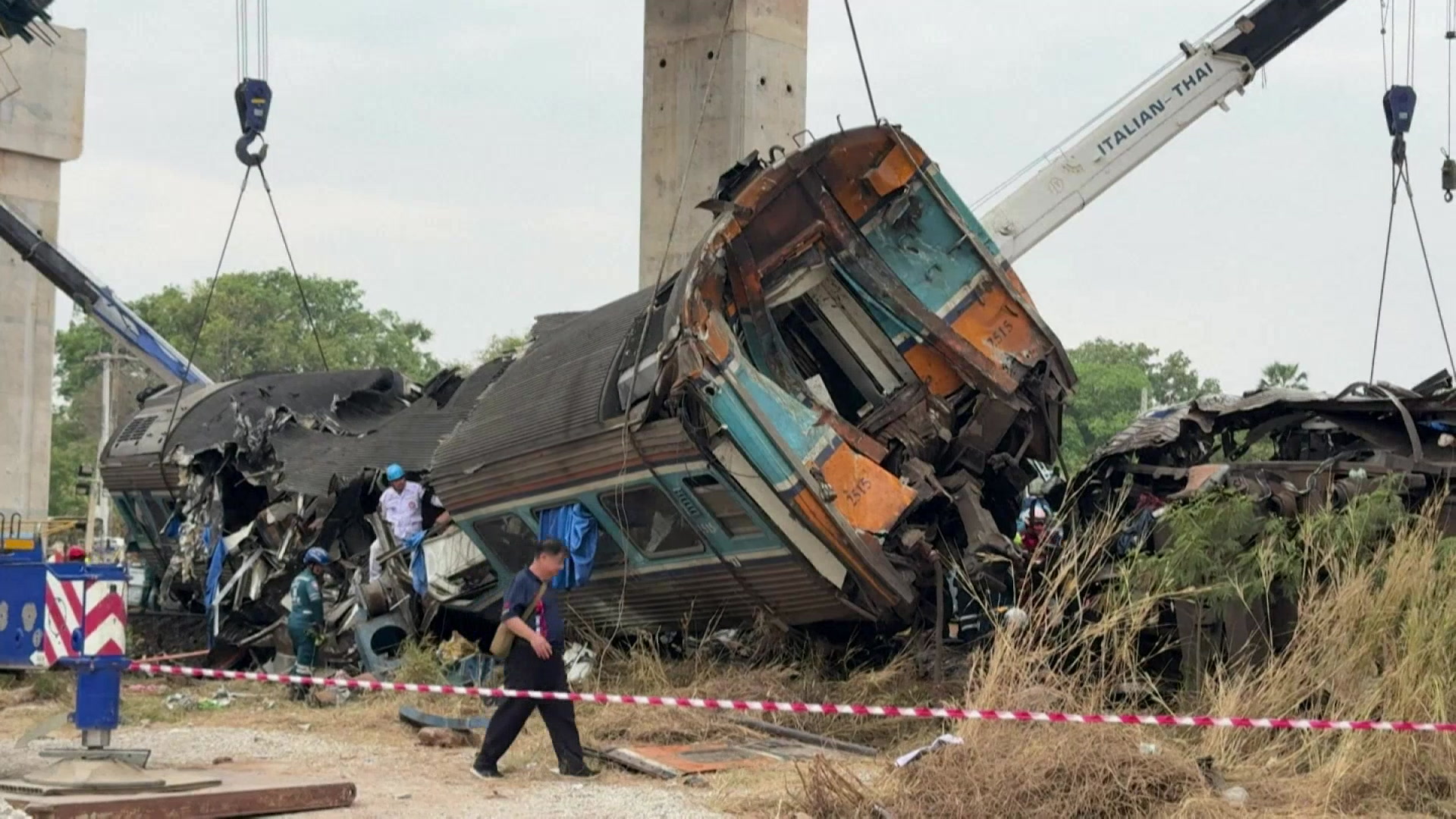 Train accident in Thailand: Crane falls onto train, kills 32 and injures dozens
