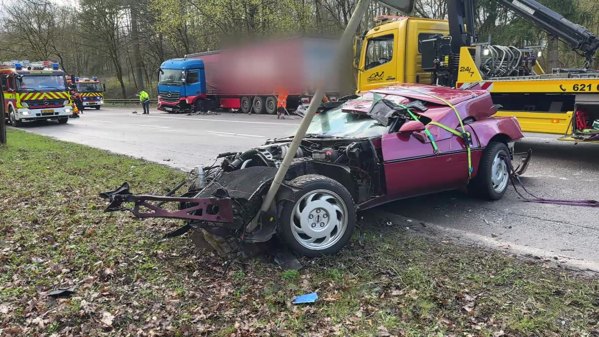 Accident op der N13 tëscht Helleng a Beetebuerg: Automobilist kollidéiert mat Camion a gëtt nëmme liicht blesséiert