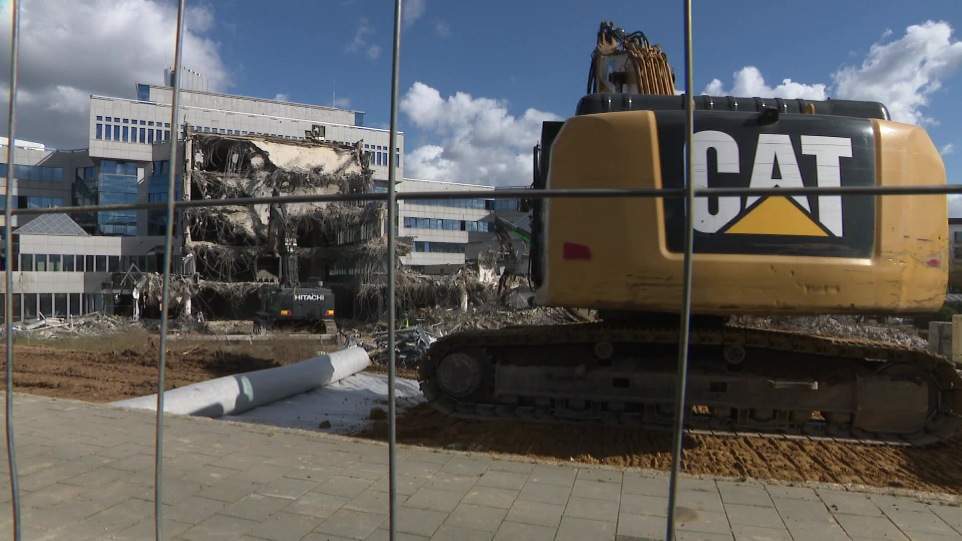 De Kierchbierg, e Quartier a konstanter Transformatioun: Den Ament gëtt e Meilesteen, de fréiere Setz vun der Banque Générale, ofgerappt