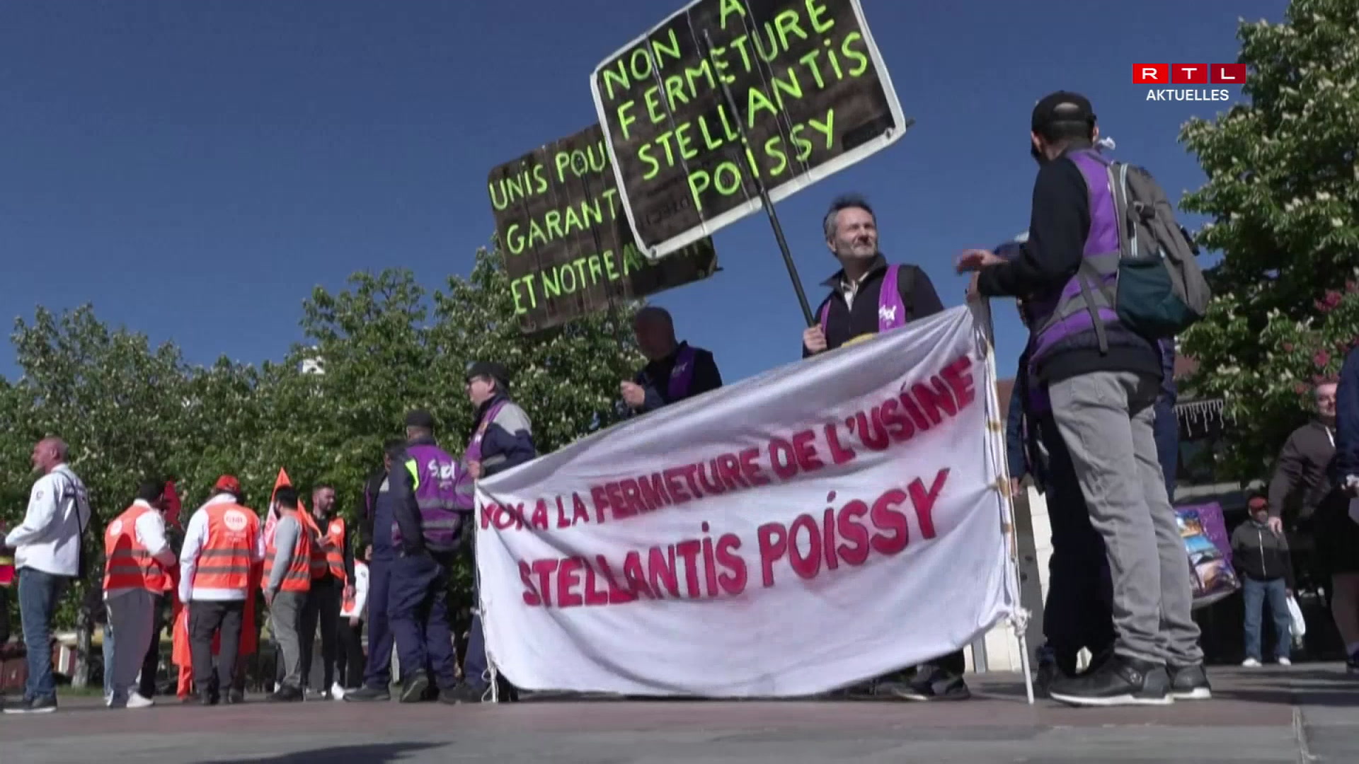 Stellantis‑Wierk a Frankräich: Zu Poissy gëtt gestreikt, no Annonce iwwer en Enn vun der Autoproduktioun 2028