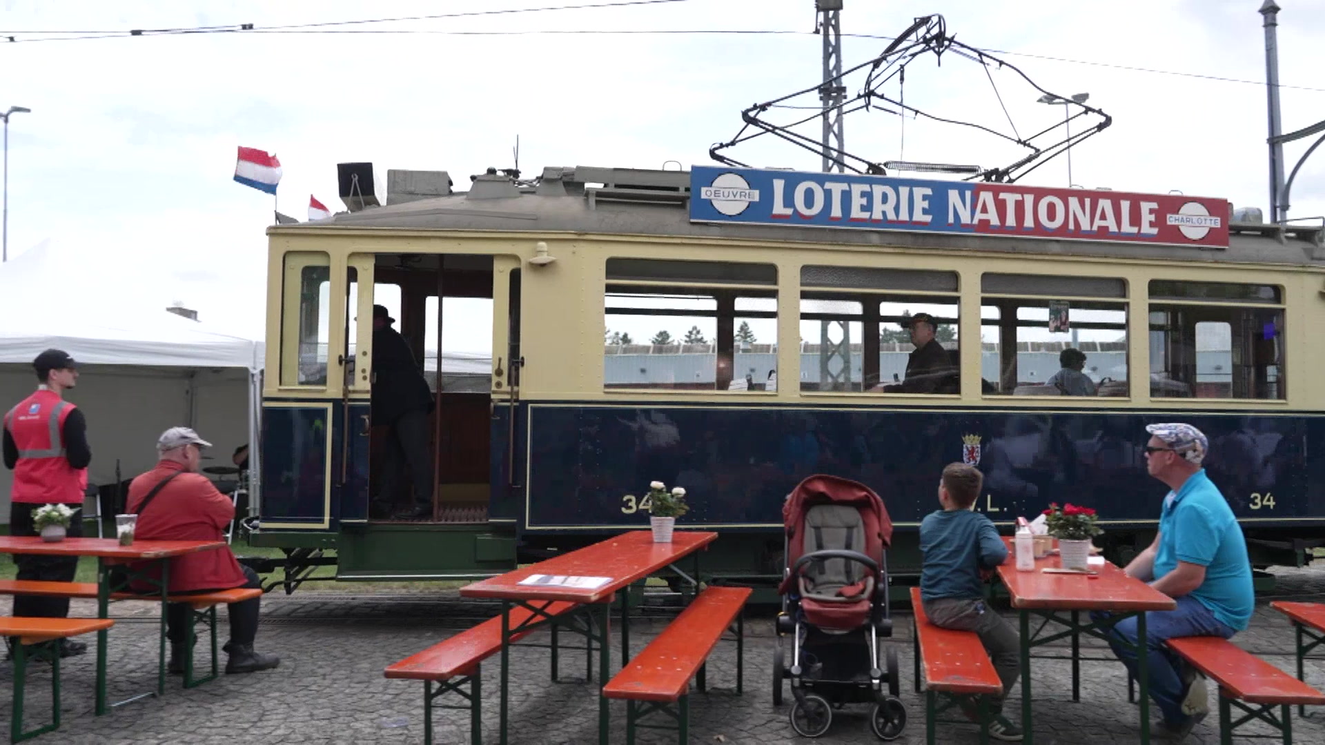Porte ouverte beim Service AVL: Eng Zäitrees an e Bléck hann