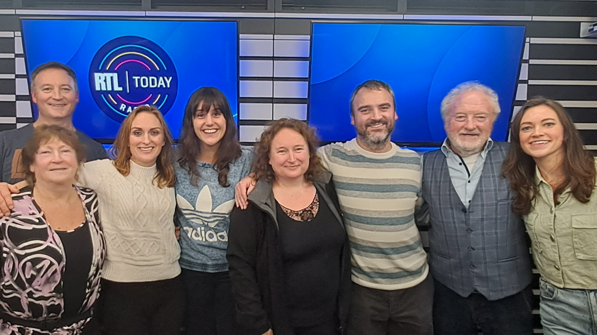 Melissa's family hijack the show!