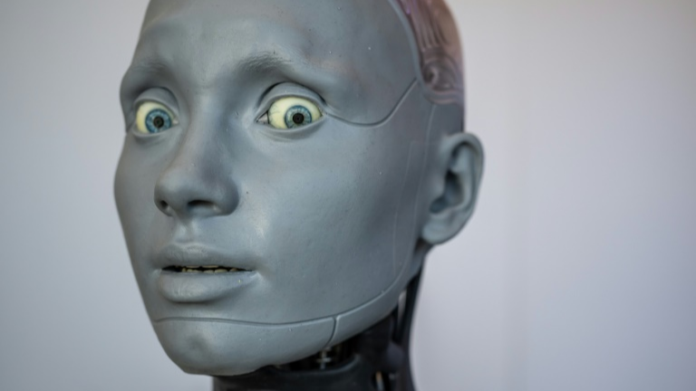 New SciLux pod discusses Chatbots