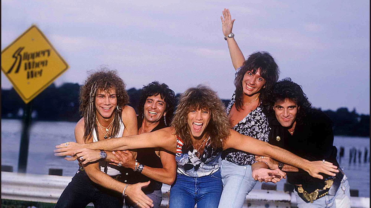 Song 2: Bon Jovi - You Give Love A Bad Name (S.3 Ep.3)