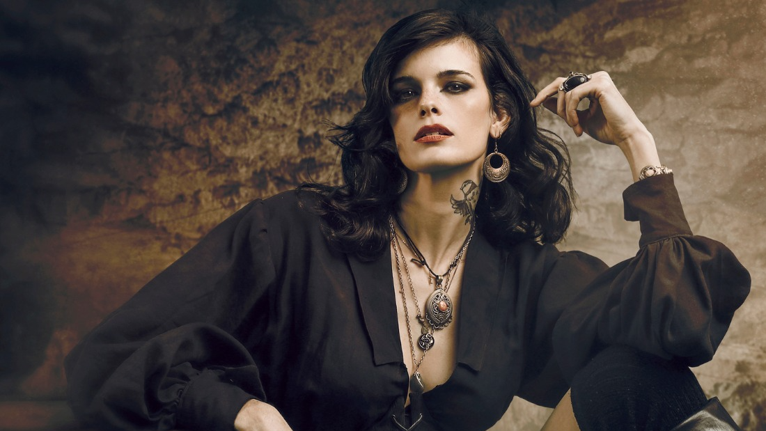 Song 2: Clémentine Delauney of Exit Eden (S.3 Ep.12)