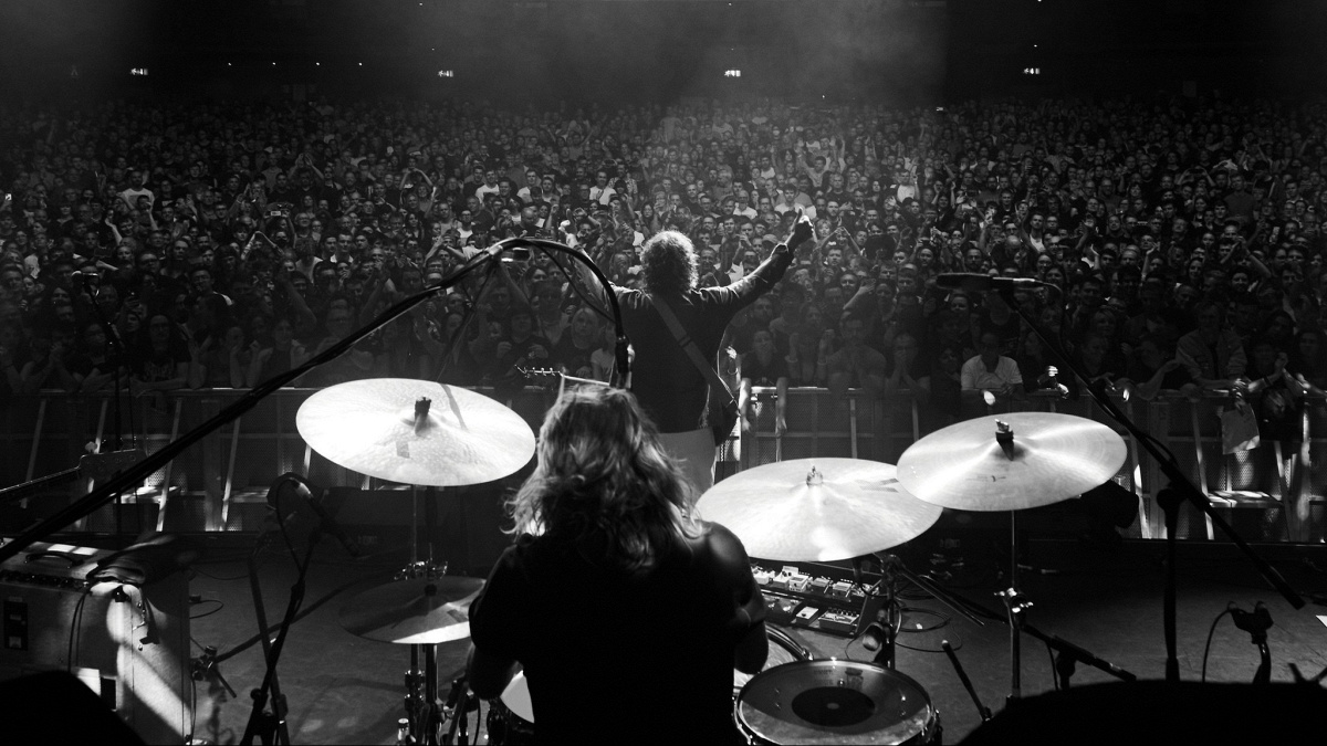 Song 2: Johnny Borrell - Razorlight (S.4 Ep.4)