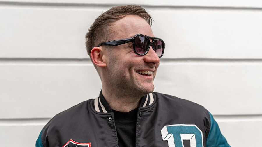 Dan Sterry Guest Mix on the Weekend Warmup