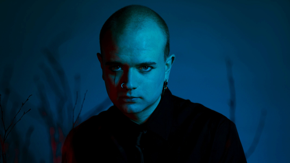 Maz drops in to the studio to talk 'Tooth Fairy' and his album release!