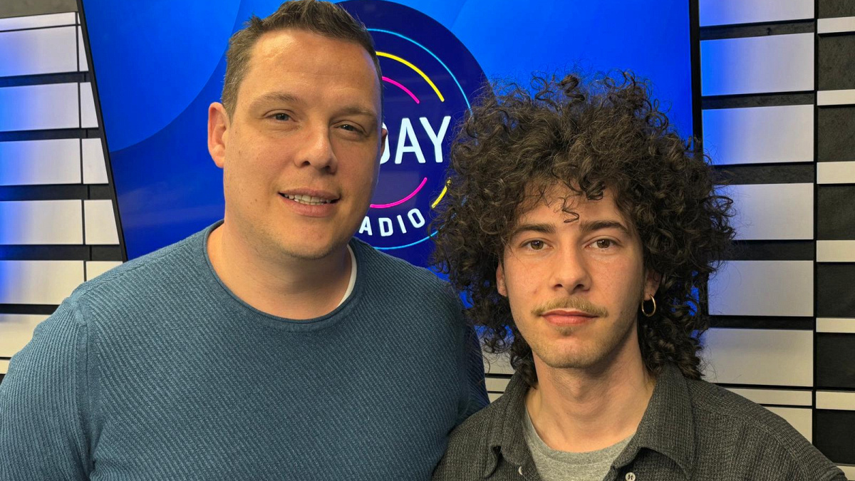 Talking Music with Sunny Gloom / Yann Gengler