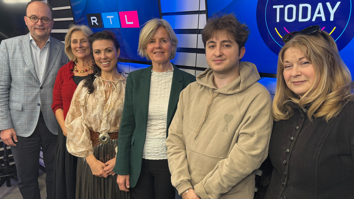 From the Hands of Masters: De Mains de Maîtres