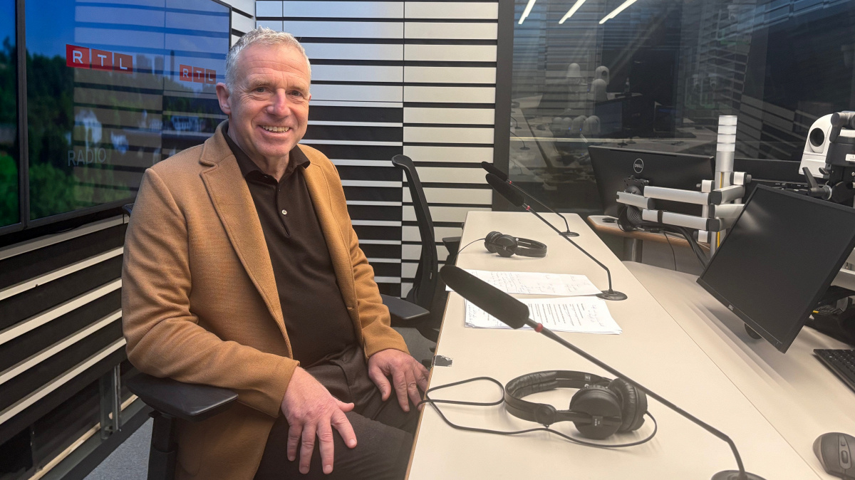 Tom Oberweis: "D'Logementspräisser mussen erofgoen"