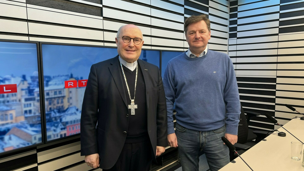 No Trennung vu Kierch a Staat: Weibëschof plädéiert fir "Dësch" mat Regierung