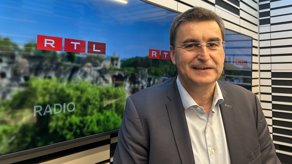 Charel Schmit: "Mir wëllen extra streng sinn"