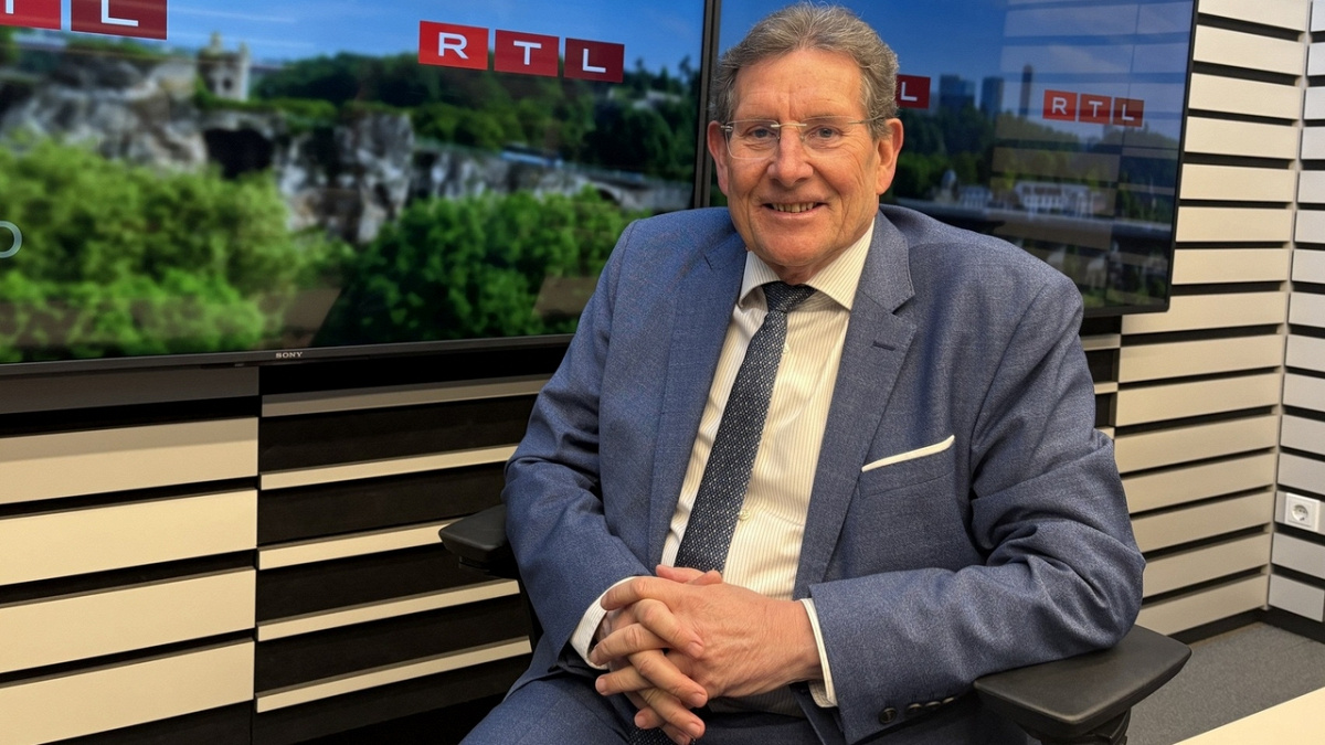 Gusty Graas: Méi Defenseausgaben: Sozialsystem eng "rout Linn", "Reserven" bei Steieren