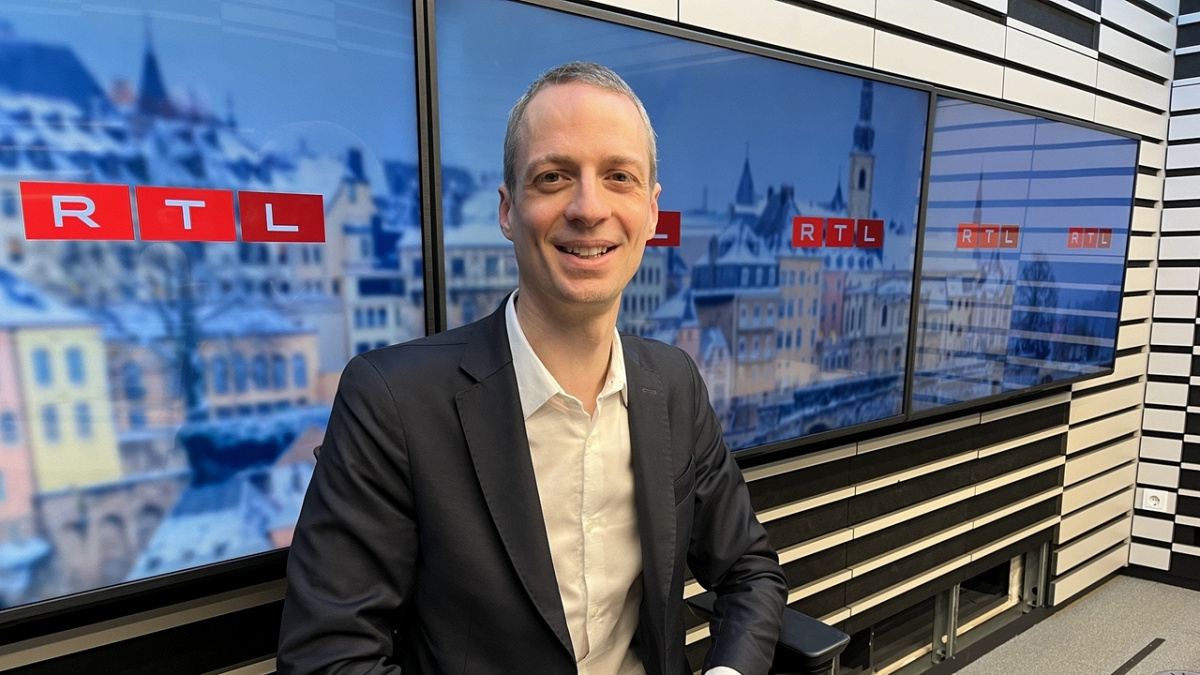 Serge Wilmes: Staat als Patron muss attraktiv bleiwen, finanzielle Sputt fir méi Loun ass do