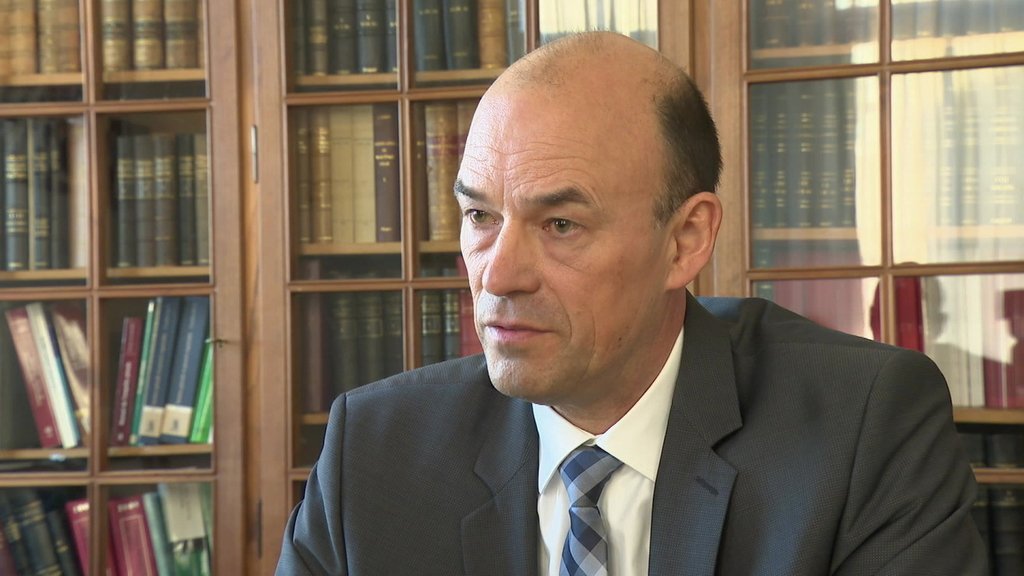 Georges Oswald: Heescherei: Procureur Oswald an Inneminister hu verschidden Interpretatiounen