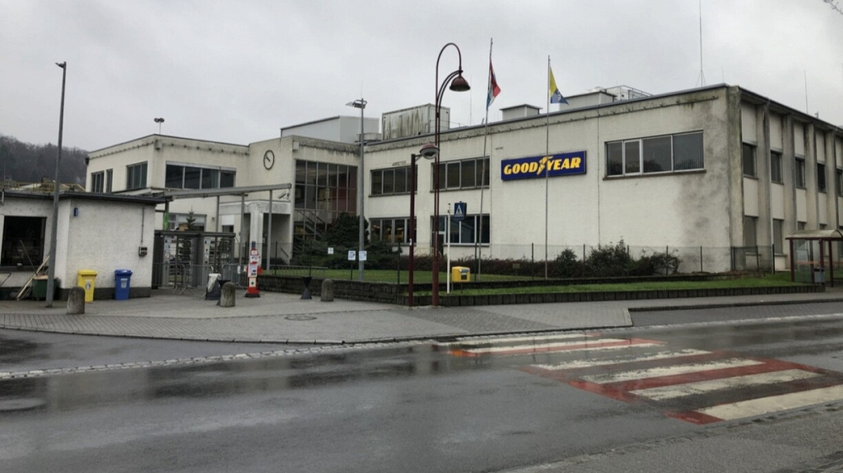 Feelerhaft Camionspneue vu Goodyear