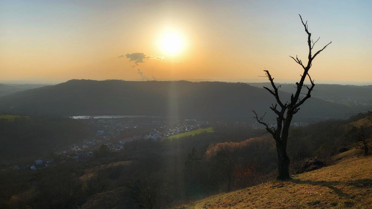 E Bléck, dräi Länner - De Panoramawee zu Pärel