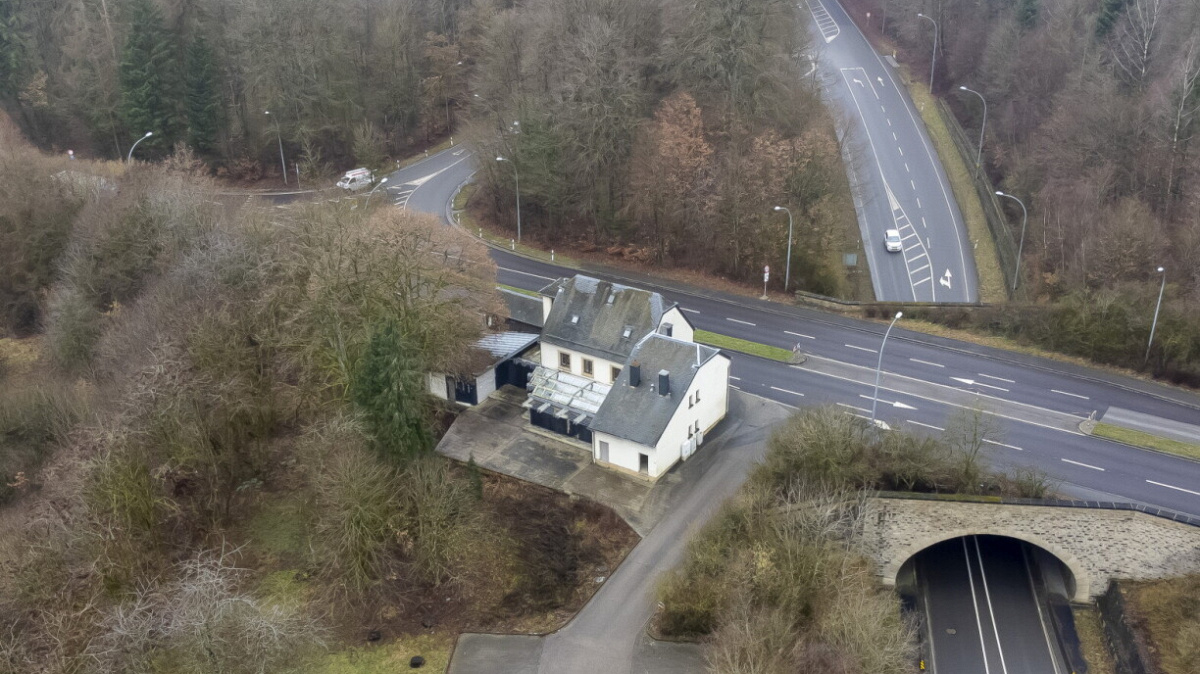 D'Ëmbauaarbechten um "Café Waldhaff" loosse weider op sech waarden