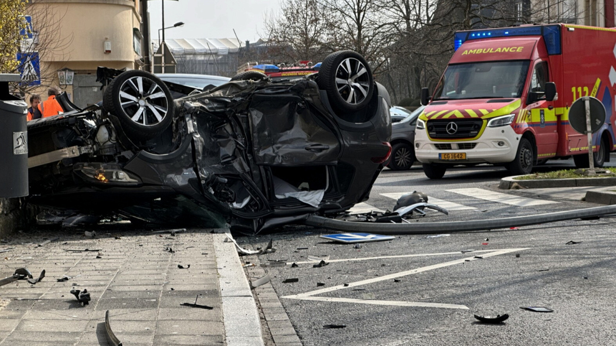 Geriichtsprozess: Mat iwwer 80km/h an enger 30er Zone ënnerwee