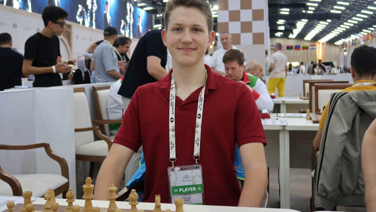 Schach Olympiad am Usbekistan: Lëtzebuerger Nowuesstalent spillt mat