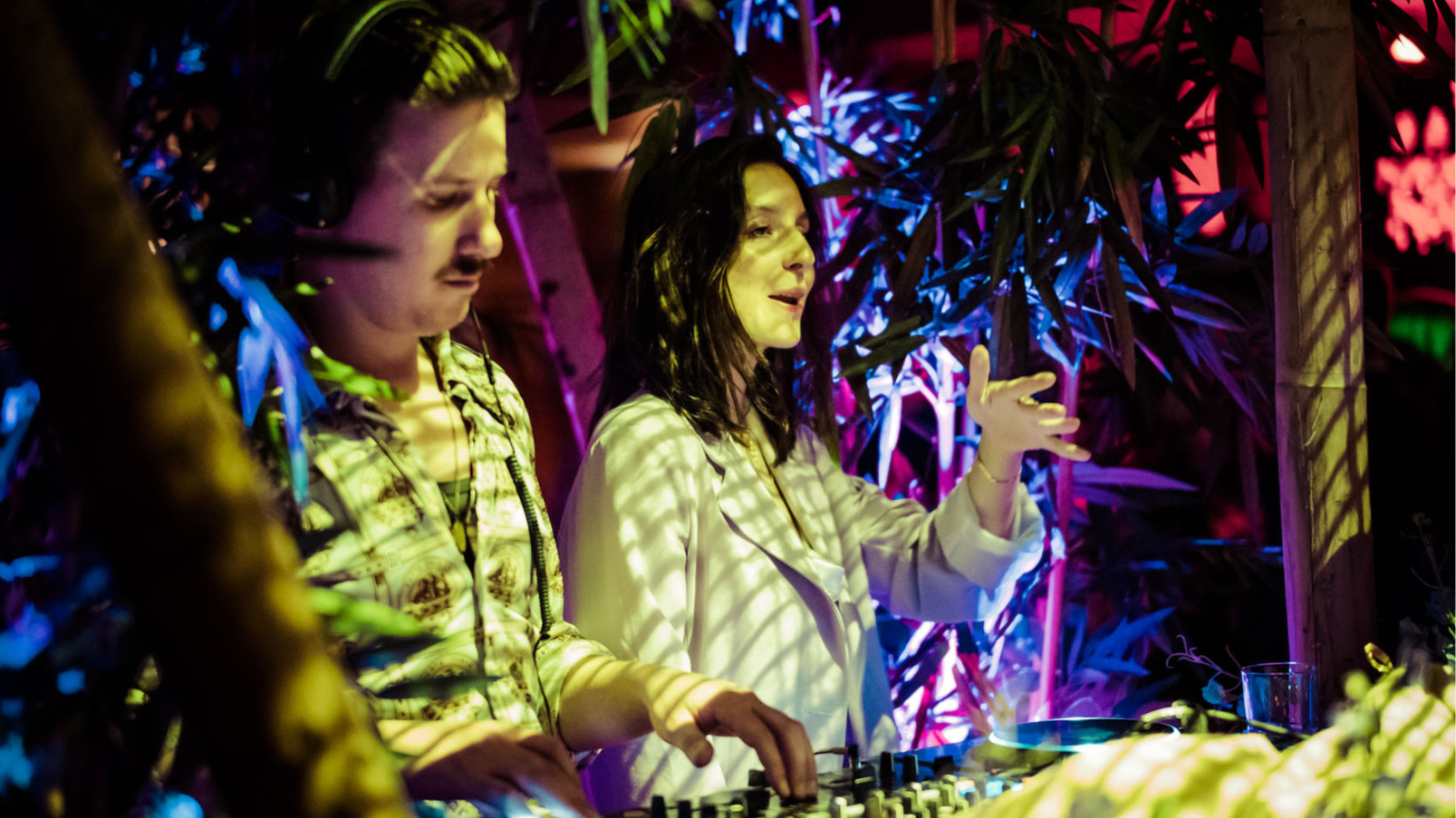 RTL Play - Amii Watson & Jimmi Harvey